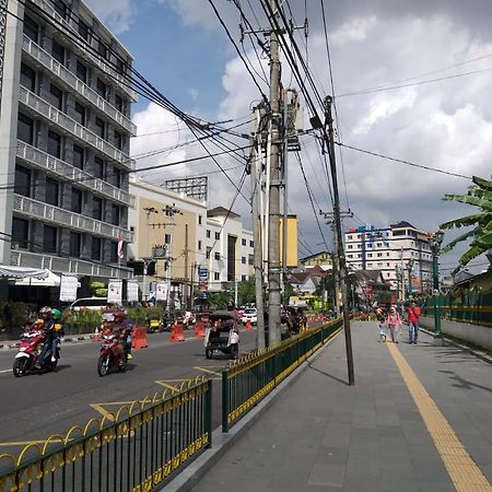 Hostel Setia Backpacker Jogyakarta Zewnętrze zdjęcie